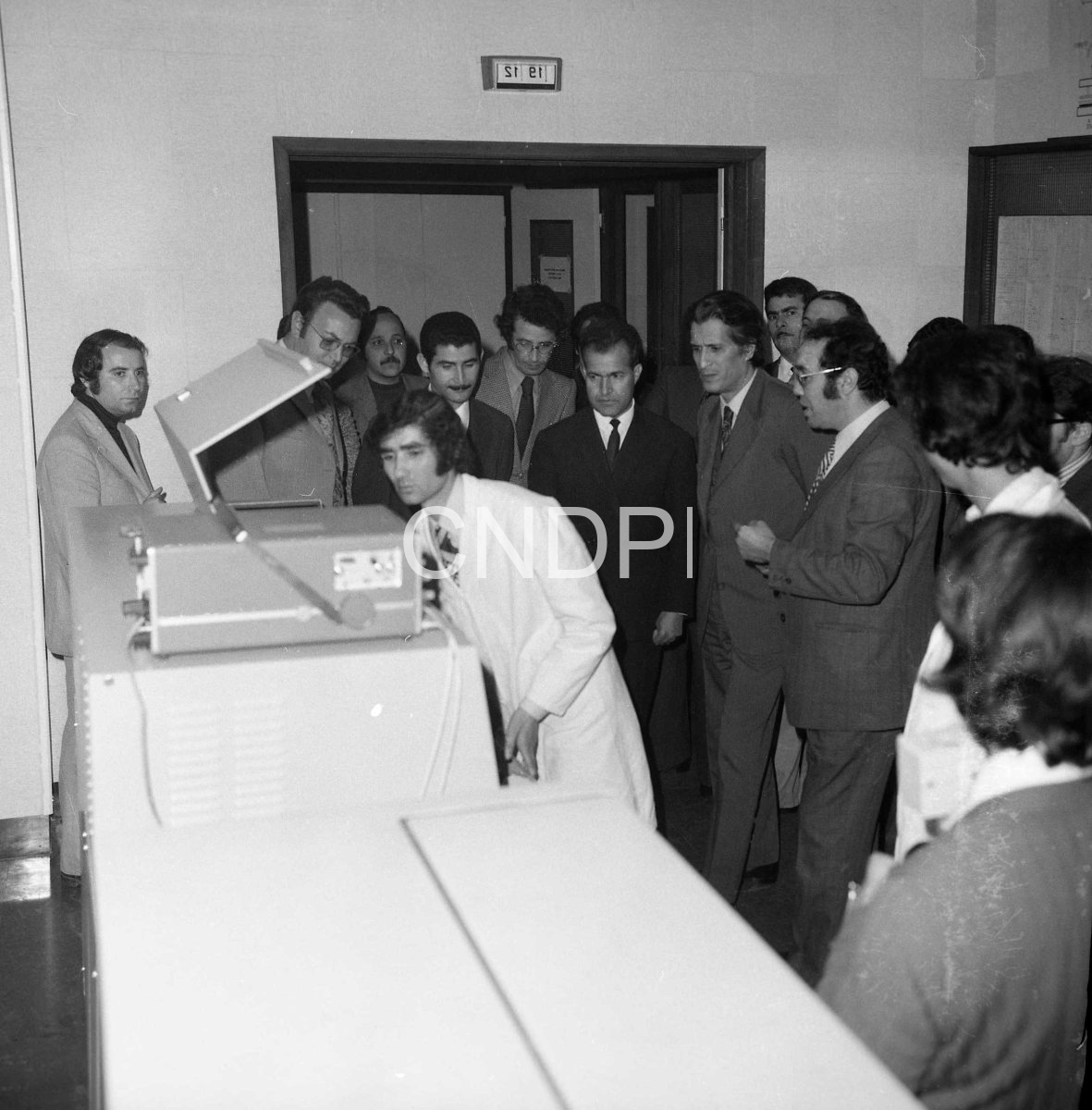 26-04-1974 Inauguration de deux appareils Press-Fax à El Moudjahid, en présence du Dr Ahmed Taleb Ibrahimi