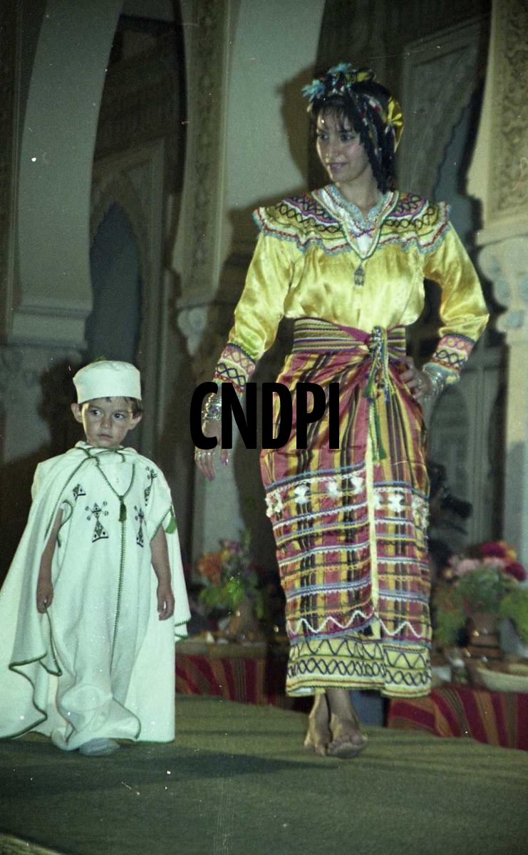 Clôture de la semaine culturelle de la wilaya de Tizi Ouzou au Palais du peuple le 18-06-1988